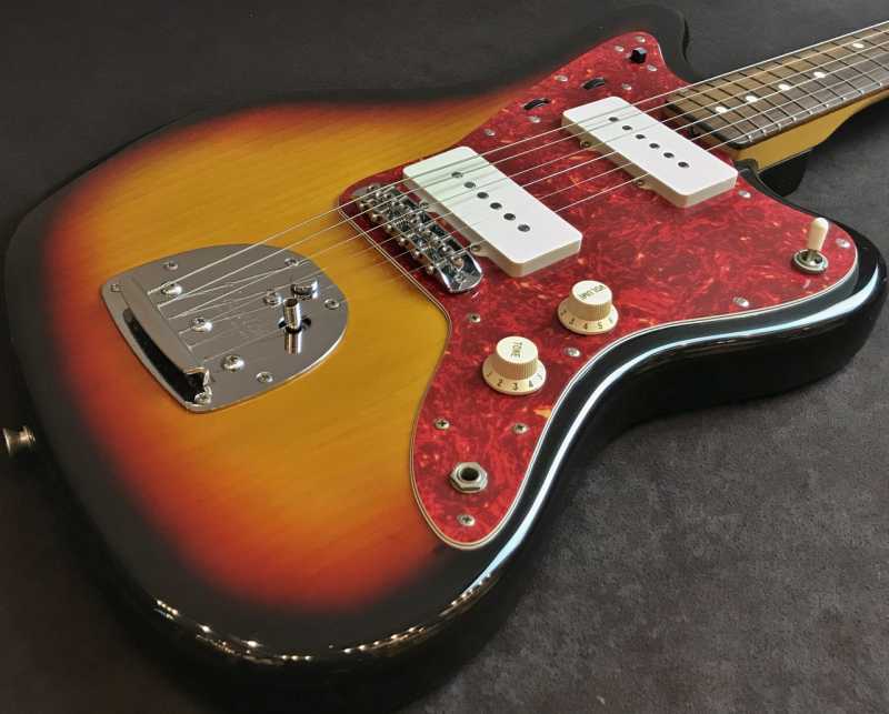 Fender Japan買取 JM66-80 3TS エレキギター