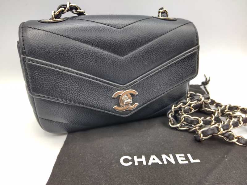シャネル買取 シェブロン ミニチェーンショルダーバッグ