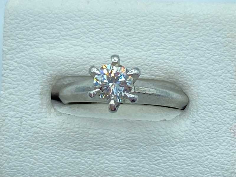 プラチナ台 立て爪 ダイヤモンド 0.45ct リングの買取実績(146205