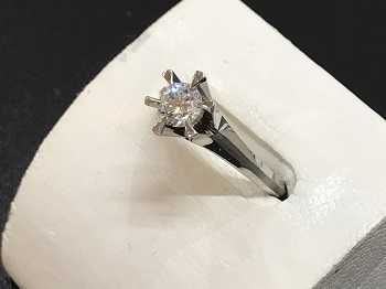 ダイヤモンド買取 プラチナリング 0.5ct