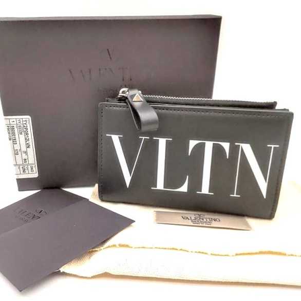 ヴァレンティノ買取　二つ折り財布　VLTN　ロゴ