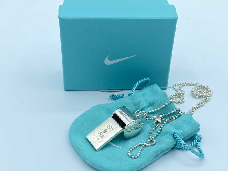 ティファニー買取 ティファニー×ナイキ ホイッスル ペンダント