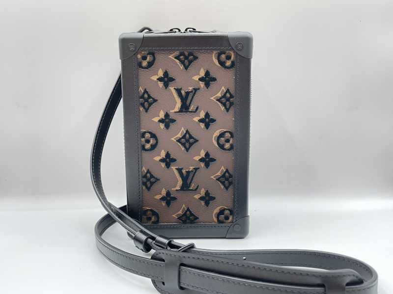 ルイ・ヴィトン ヴァーティカル ソフトトランク モノグラム  