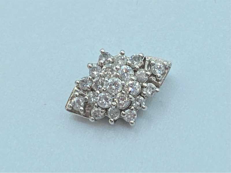 ダイヤモンド買取 プラチナ台 ダイヤモンド 0.63ct デザイン ペンダントトップ