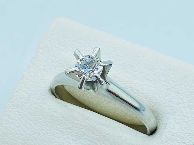 ダイヤモンド買取 プラチナ台 ダイヤモンド 0.32ct 立爪 リング