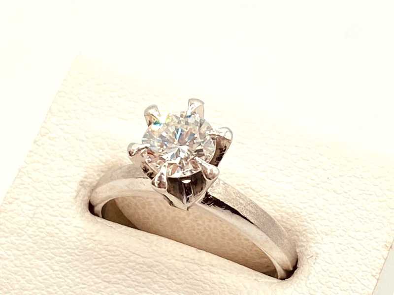 ダイヤモンド買取 プラチナ台 ダイヤモンド 0.78ct 立て爪 リング