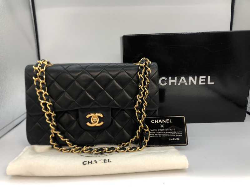 シャネル買取 クラシックスモールハンドバッグ A01113