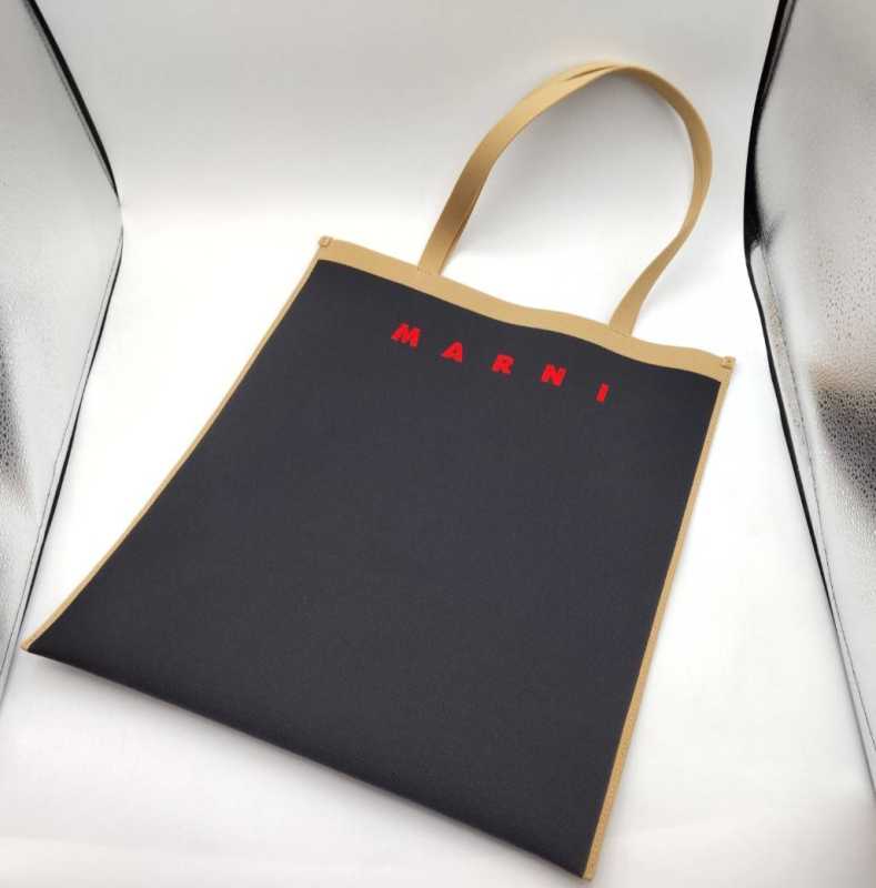 マルニ トートバッグ　キャンバス/赤黒