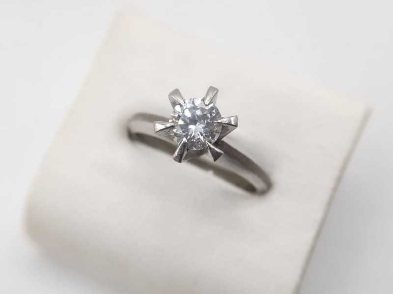 PT900リング　買取　ダイヤモンド　0.71CT