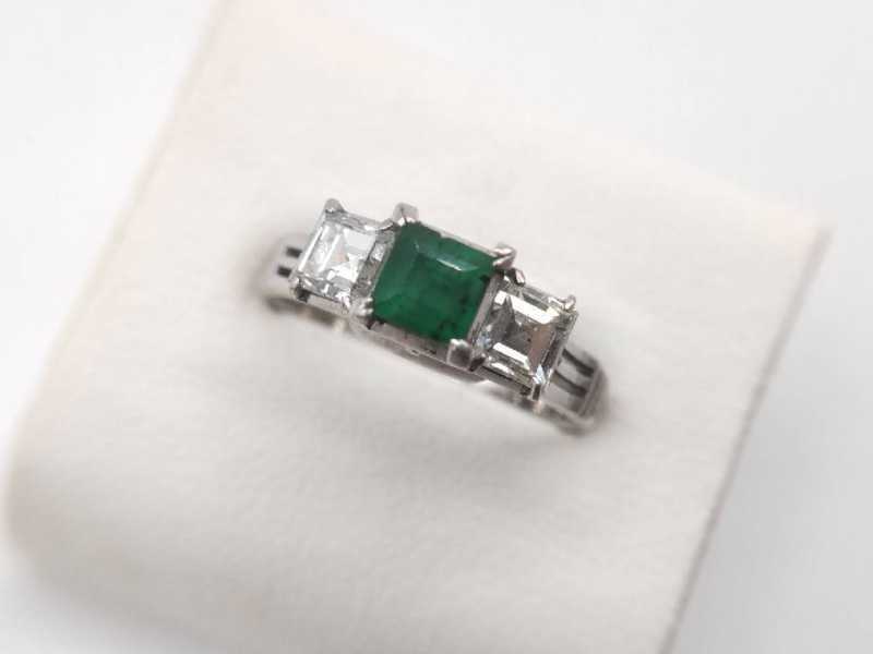 PT900リング　買取　エメラルド　0.5CT