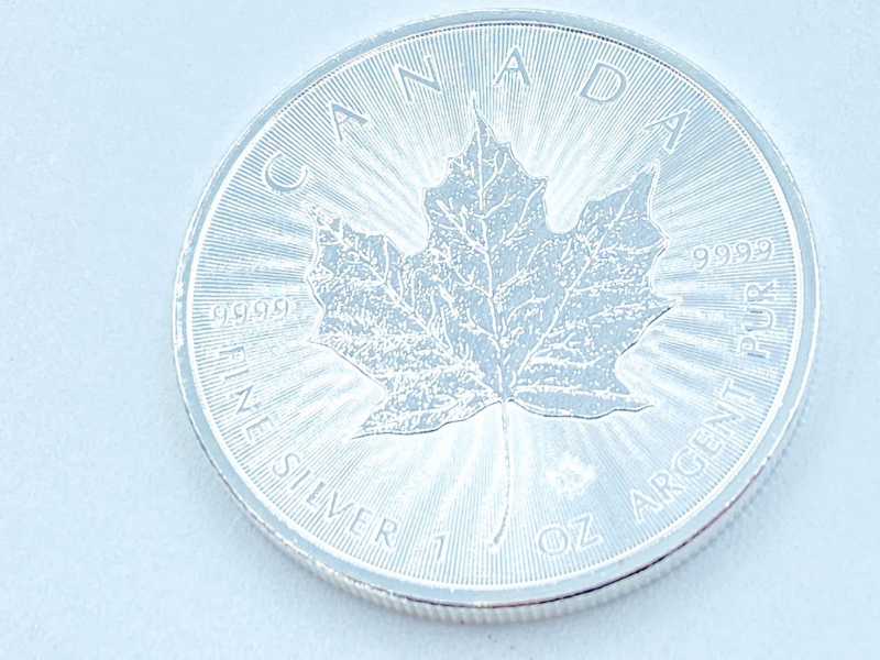 銀買取 メイプルリーフ 銀貨 1OZ 31.1g