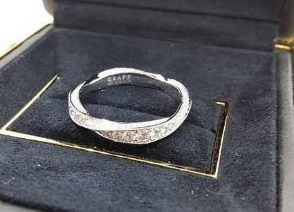 グラフ 750WGスパイラル パヴェ ダイヤモンド バンド