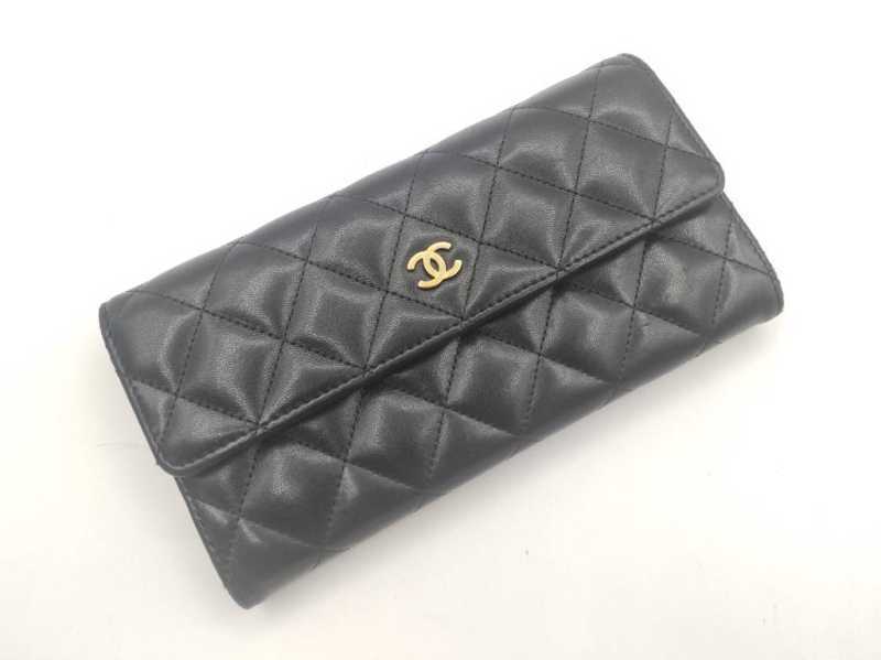 シャネル　買取　マトラッセ　二つ折り長財布　ラム/ブラック