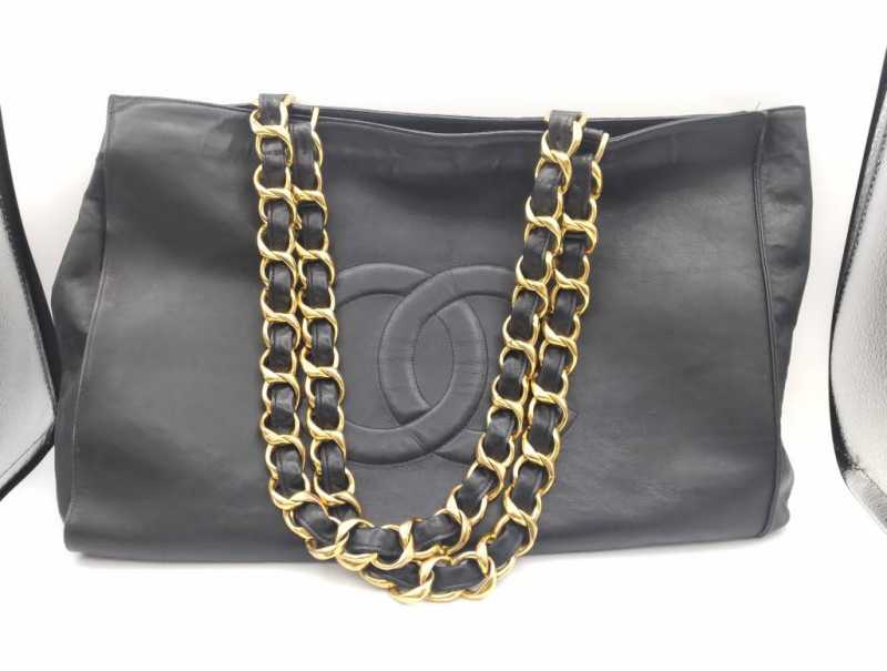 シャネル　買取　チェーントート　ブラック/キャビア