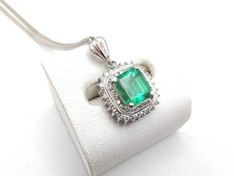 エメラルドネックレス Pt850 エメラルド2.30ct ダイヤ0.55ctの買取実績 