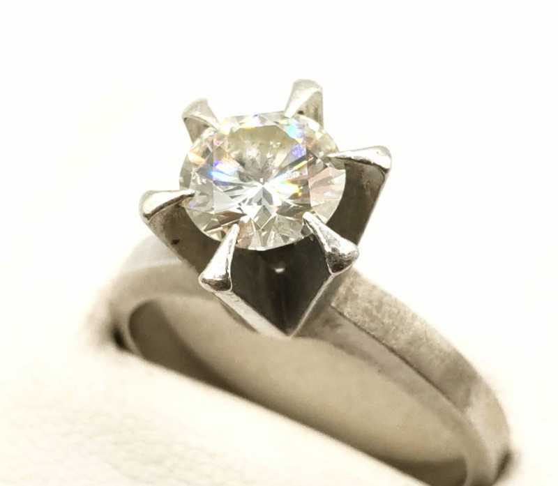 PT900リング　買取　ダイヤモンド　1.3CT