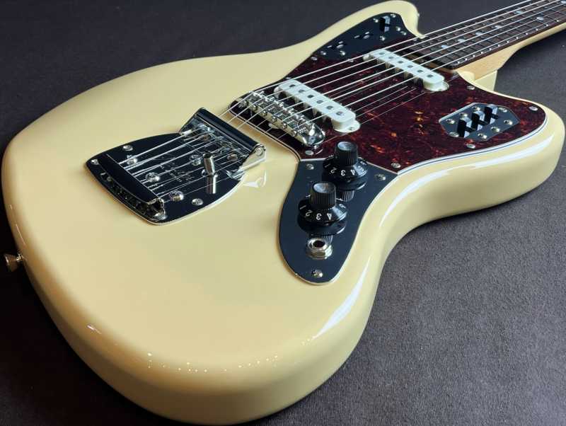 Fender Made in Japan Traditional 60s Jaguar 買取