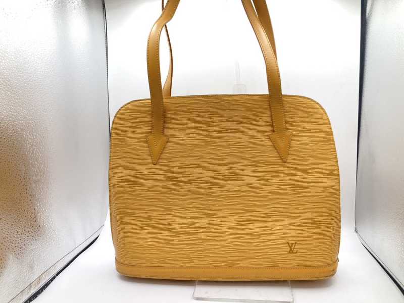 ルイヴィトン買取 リュサック エピ M52289