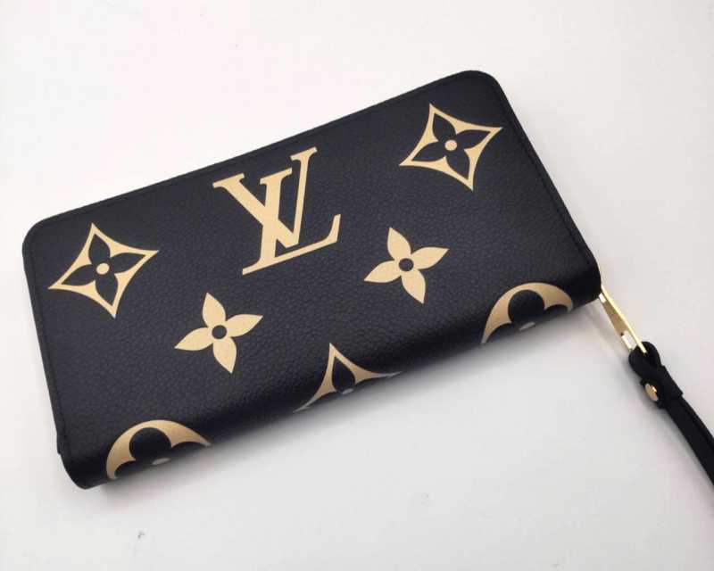 ルイヴィトン買取 ジッピーウォレット 
