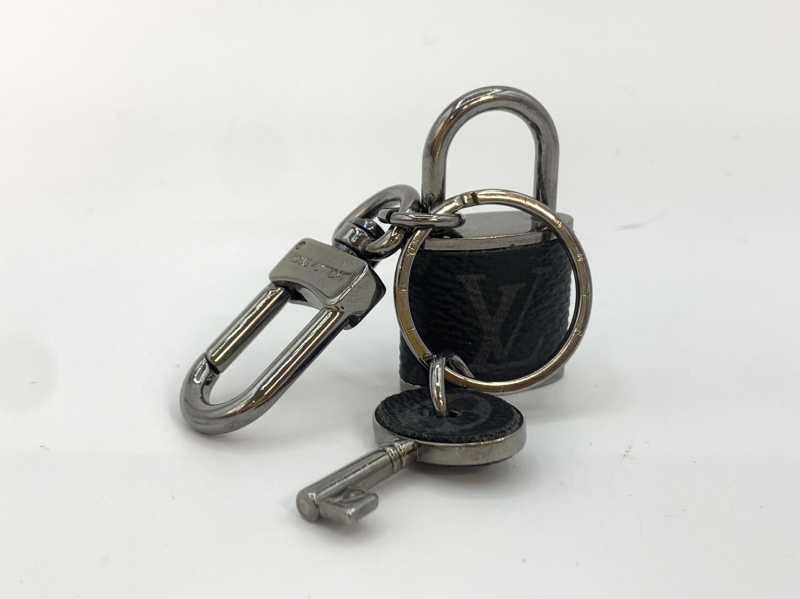 ルイヴィトン買取 ポルトクレ パドロック＆キー M61951