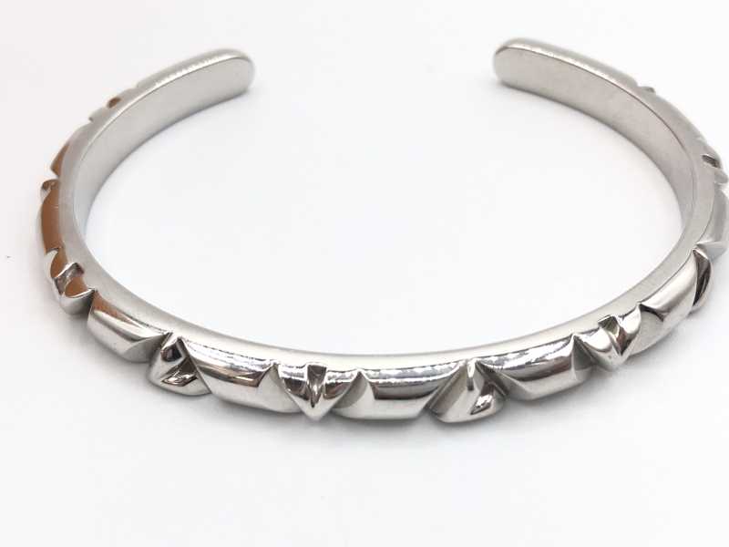 ルイヴィトン買取 ブラスレ LVヴォルト ミュルティ Q95965