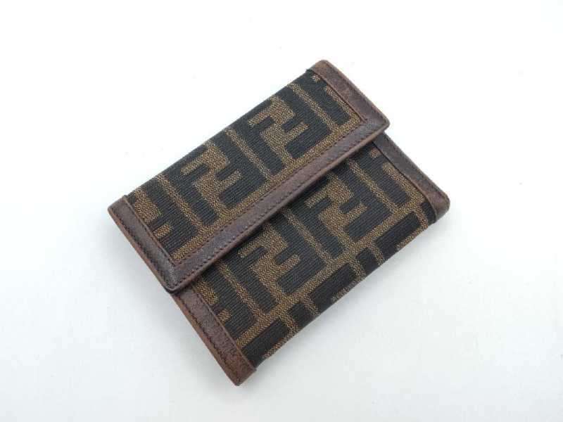 フェンディ　買取　ズッカ柄　二つ折り財布	