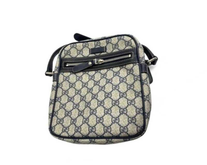 グッチ買取 GGスプリーム ショルダーバッグ 