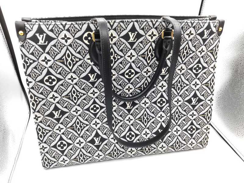 ルイヴィトン買取 オンザゴー M57207