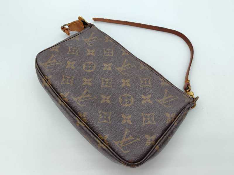 ルイヴィトン　買取　ポシェットアクセソワール