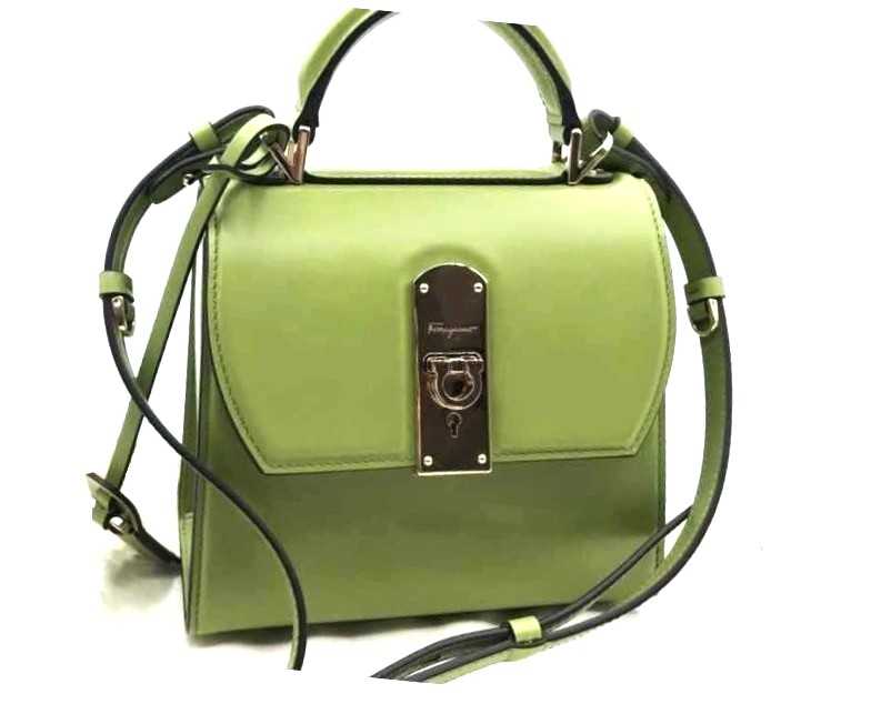 フェラガモ買取 ボクシィズ 