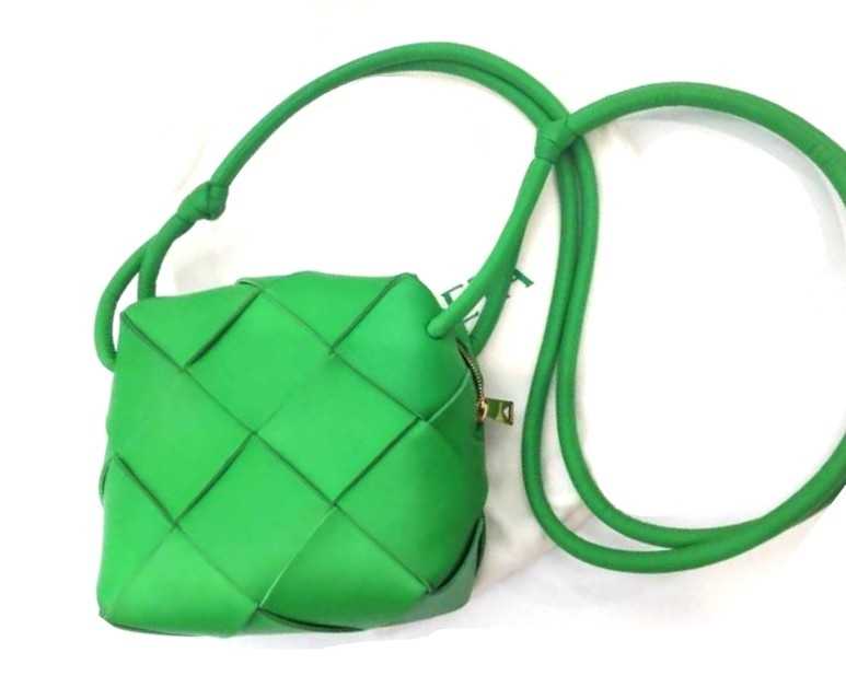 ボッテガヴェネタ買取 ミニ カセット カメラ バッグ