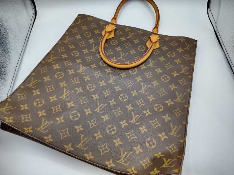 ルイヴィトン買取 サックプラ M51140