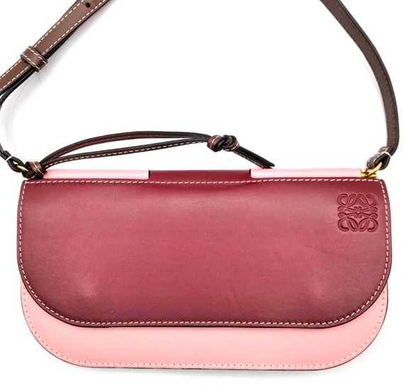 ロエベ買取　ゲートポシェット　ショルダーウォレット