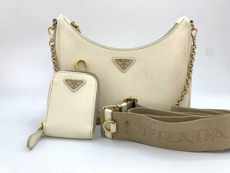 プラダ買取 Re-Edition2005ショルダーバッグ 1BH204