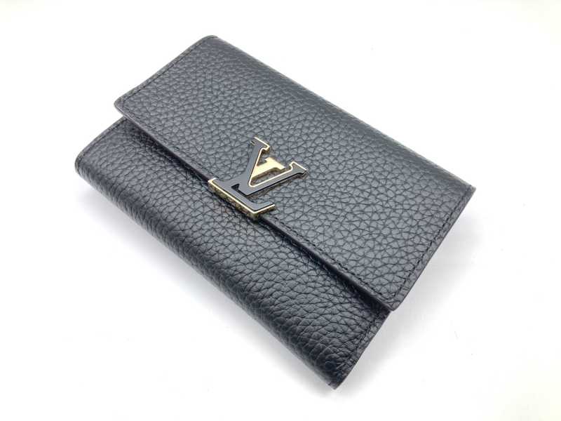 ルイヴィトン買取 ポルトフォイユ カプシーヌ コンパクト M62157