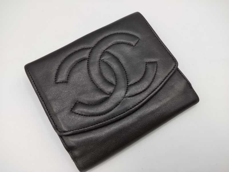 シャネル買取 コンパクトウォレット