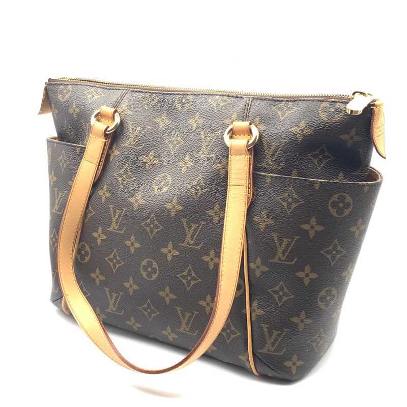 ルイヴィトン買取 トータリーPM M56688