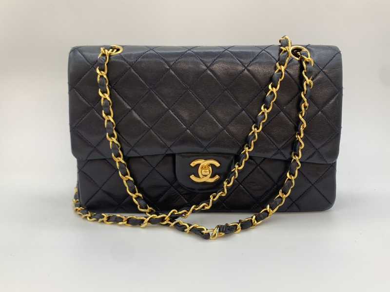 シャネル買取 クラシックハンドバッグ A01112