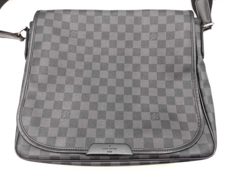 ルイヴィトン買取 ダニエルMM グラフィット N58029
