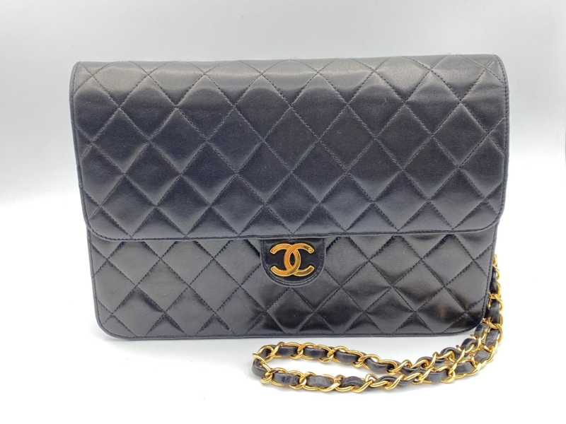 シャネル買取 マトラッセ プッシュロック チェーンショルダーバッグ A03570
