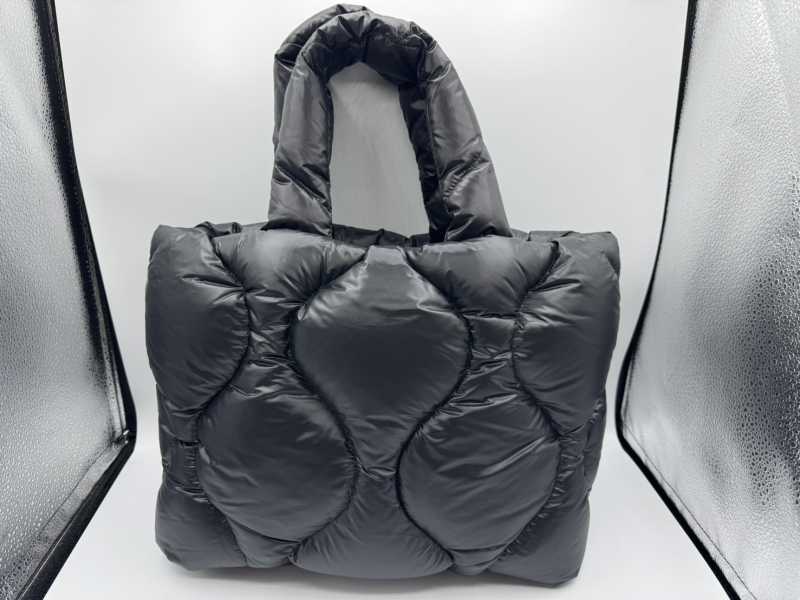 ミュウミュウ　パテッドトートバッグ　ナイロン　黒　買取