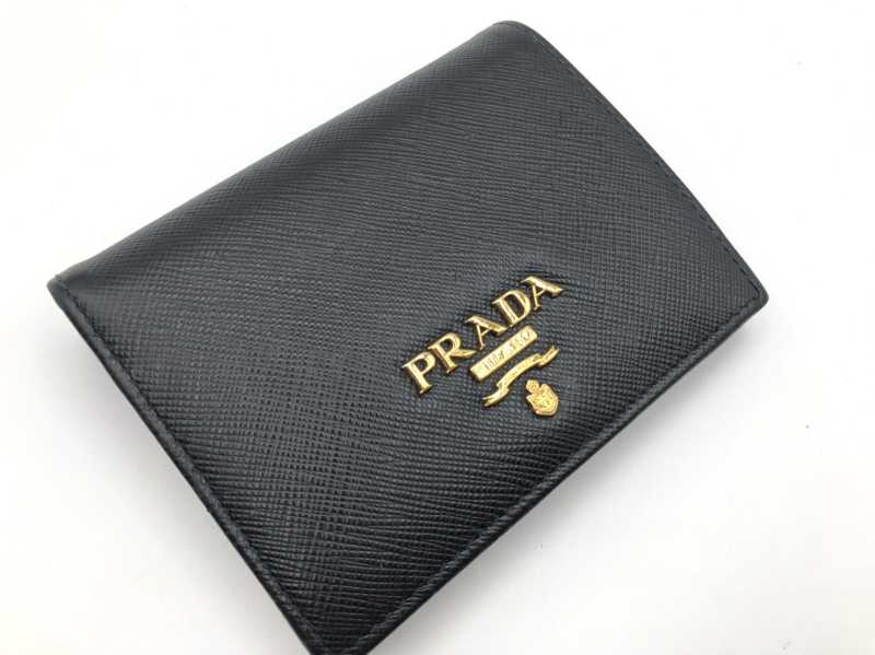 プラダ買取 コンパクトウォレット 1MV204