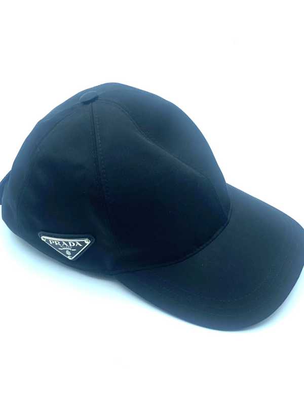 プラダ　ベースボールキャップ買取