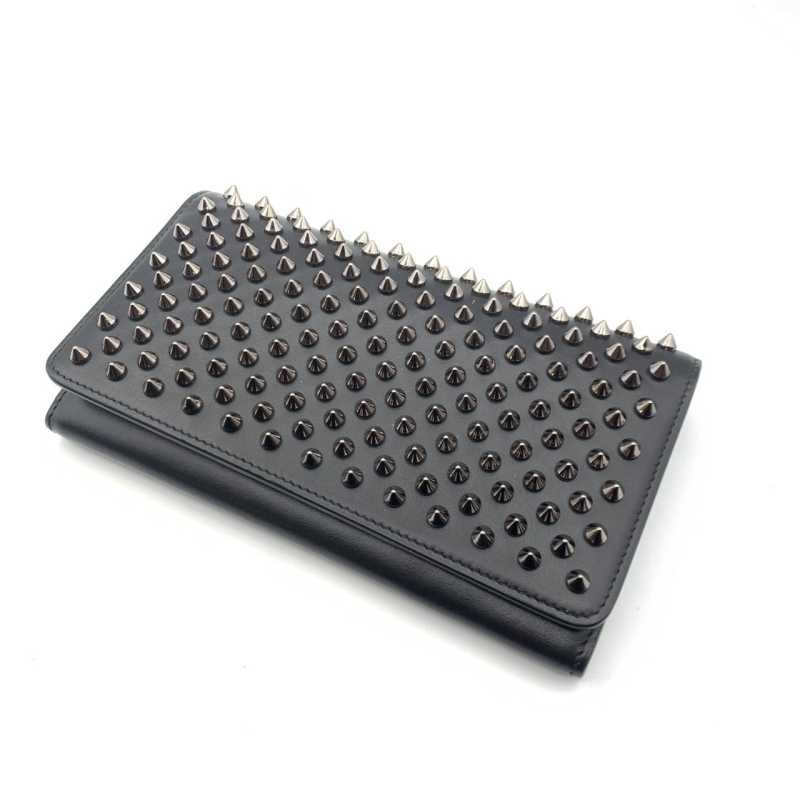 ルブタン買取 ショルダーウォレット