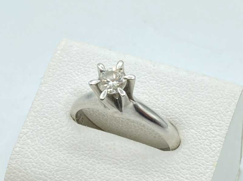 ダイヤモンド買取 リング プラチナ 0.3ct