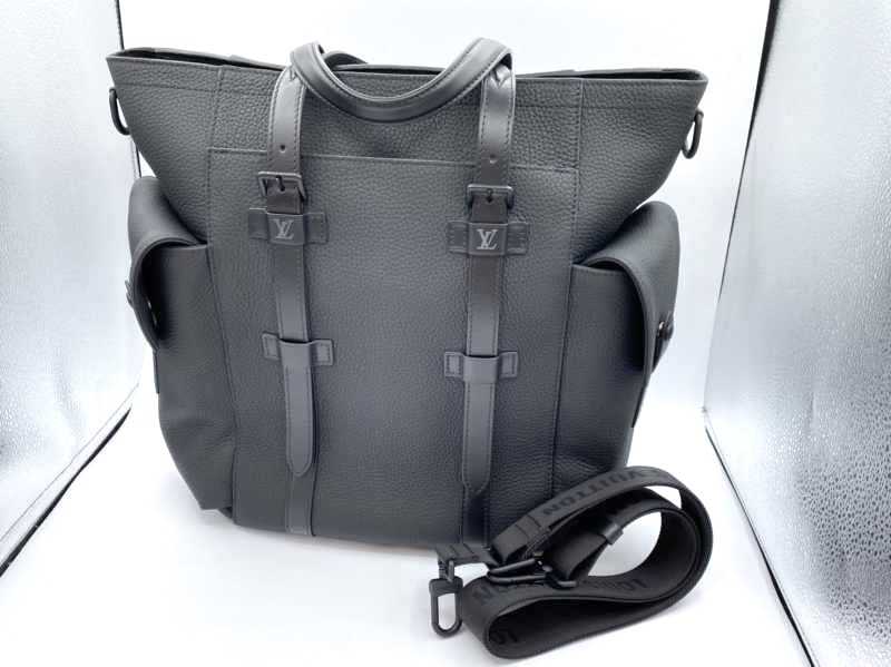 ルイヴィトン買取 クリストファートート トリヨン M58479