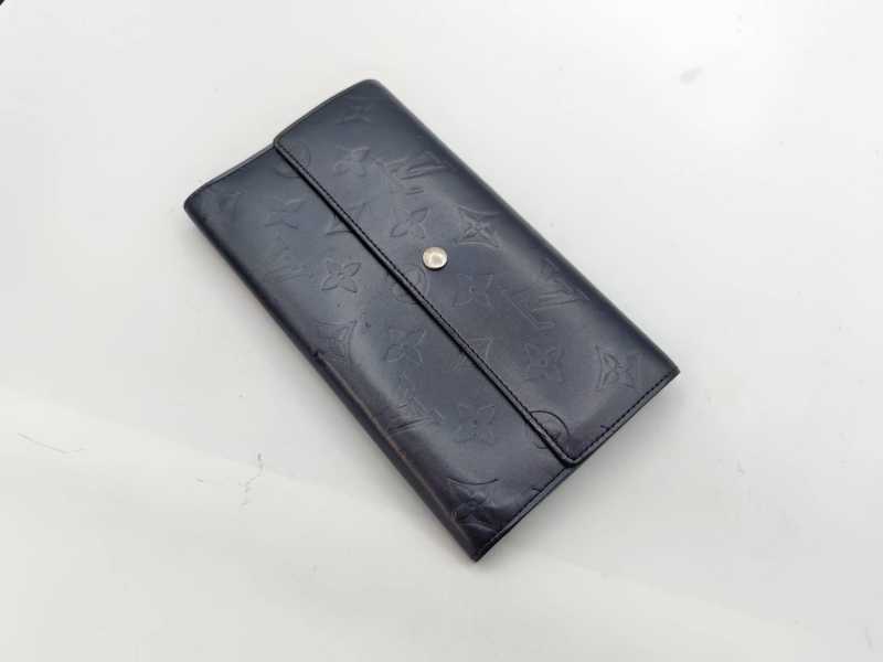 ルイヴィトン　買取　ポルトフォイユサラ