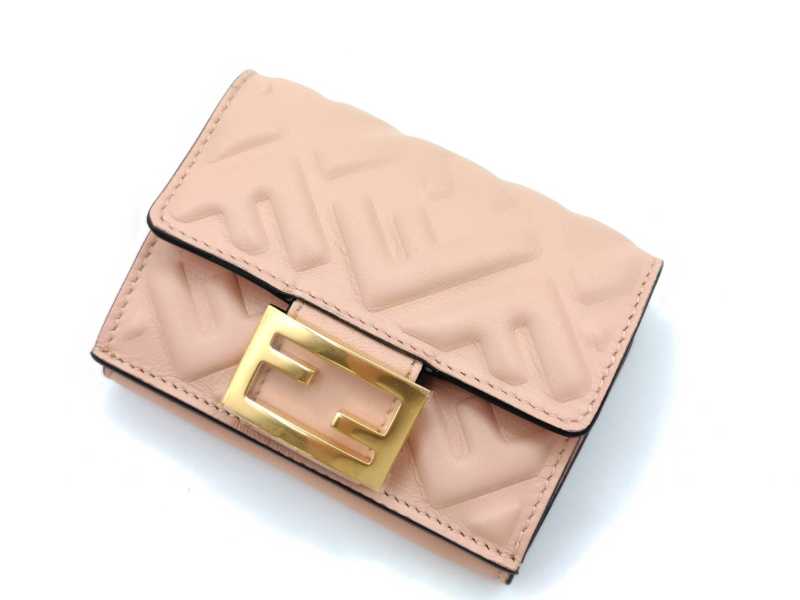 フェンディ買取 マイクロウォレット 三つ折り財布 エンボスローズ ソフトゴールド