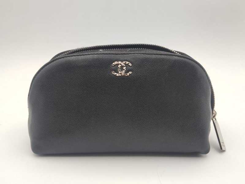 シャネル　買取　コスメポーチ