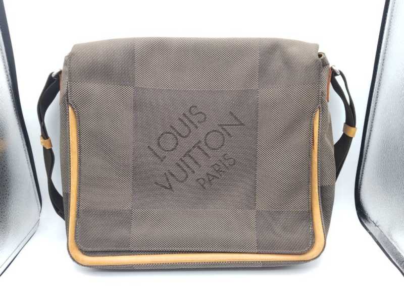 ルイヴィトン　買取　プチメサジェ　ダミエジェアン　M93617